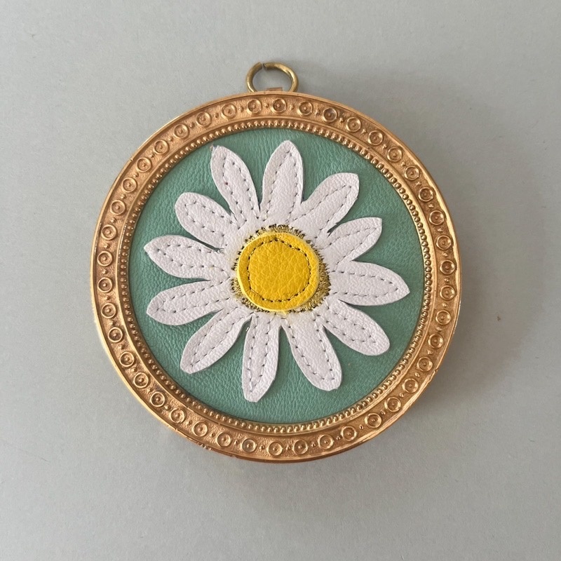 Marguerite numéro 1 2c84949a-5000-4058-a1f1-2b8c4568b4cf